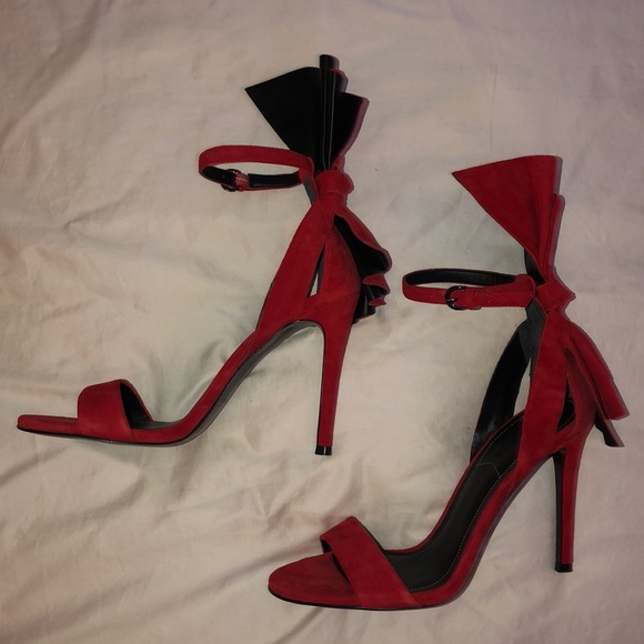 Kendall + Kylie Red Heels - Picture 2 of 5
